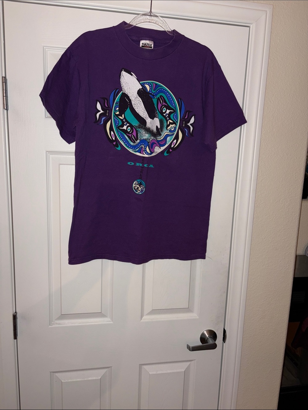 Sea World Orca Graphic Tee VINTAGE on Tultex tag L
